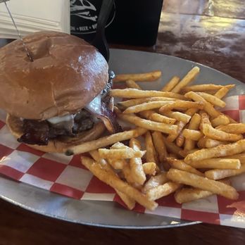 Billy Jack's Wing & Draft Shack - The Hunter S. Thompson and fries - Bars Near Me - Harrisonburg, Virginia
