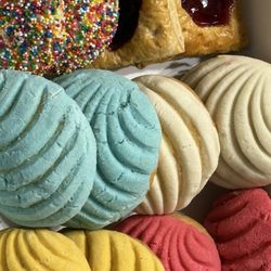 Con Azucar Cafe - Conchas