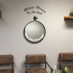 Happy In Hypnosis - Inspiring and zen waiting room