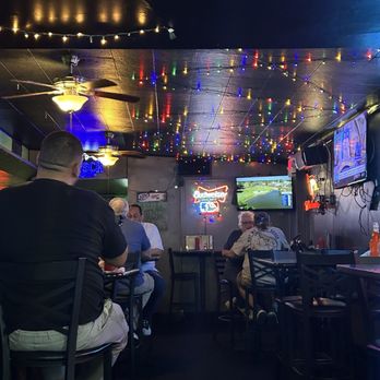Harvey's Wineburger - Dining area - Burgers Near Me - Phoenix, Arizona Harvey's Wineburger - Dining area - Burgers Near Me - Phoenix, Arizona