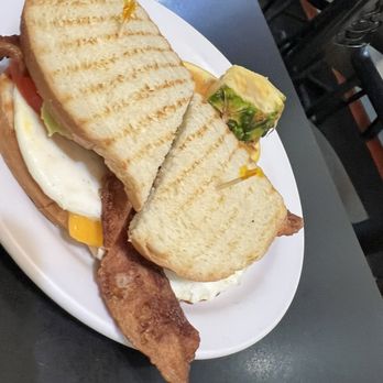 Cafe Stephanie - Cafe Stephanie - breakfast sandwich - Sandwiches Near Me - Newport, Oregon