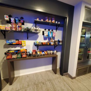 W XYZ Bar - Snacks - Cocktail Bars Near Me - Sunnyvale, California W XYZ Bar - Snacks - Cocktail Bars Near Me - Sunnyvale, California