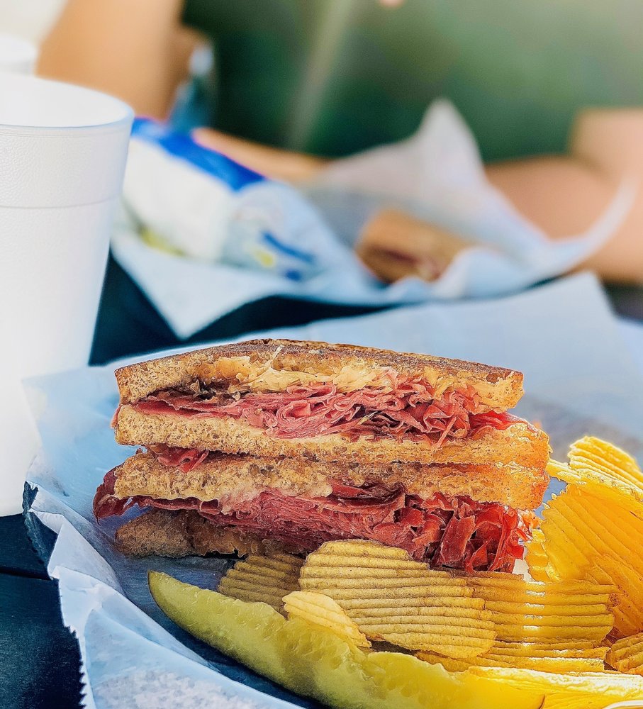 Food from Sutton's Deli