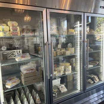 Bubbly & Bleu - Cheese Shops Near Me - Honolulu, Hawaii Bubbly & Bleu - Cheese Shops Near Me - Honolulu, Hawaii