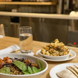 True Food Kitchen 2454 Photos 2274 Reviews American New