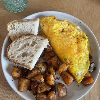 Hatch 44 Cafe - Cafes Near Me - Metuchen, New Jersey