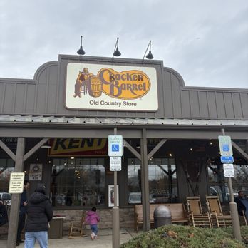 Cracker Barrel Old Country Store - Breakfast & Brunch Near Me - Hamilton Township, New Jersey