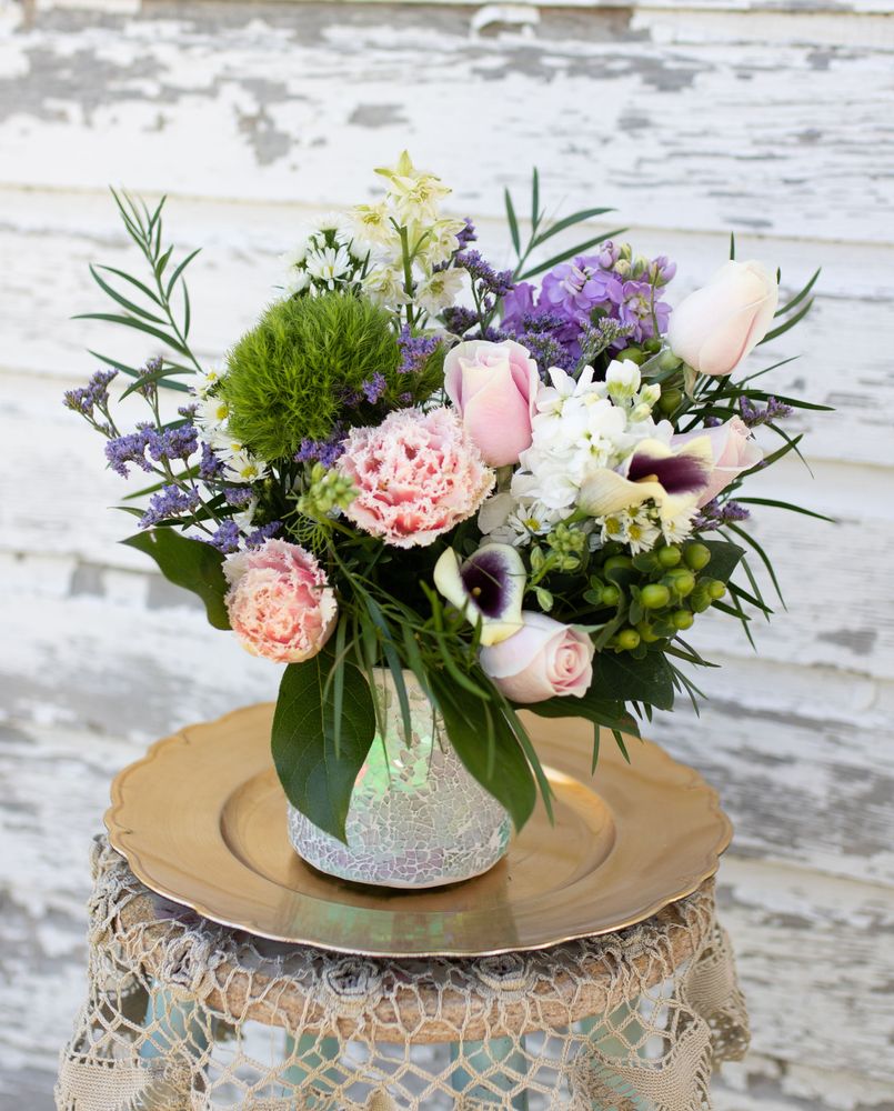 VINTAGE ROSE FLORAL Updated September 2024 410 Main Ave S