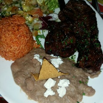 Rosa Negra - Steak, rice, refried beans and salad. All delicious. €11.50 - Mexican Near Me - Barcelona, B Rosa Negra - Steak, rice, refried beans and salad. All delicious. €11.50 - Mexican Near Me - Barcelona, B