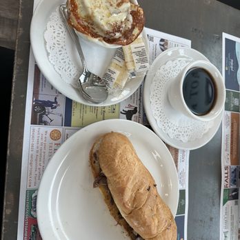 Grumpy's Restaurant - French Dip with French onion soup - Breakfast & Brunch Near Me - St. Johns, Florida