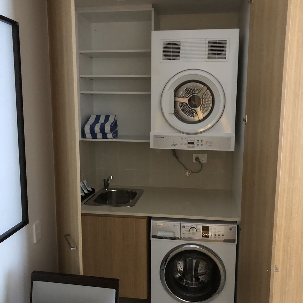 SKYE Hotel - Washer and dryer in room - Hotels Near Me - Parramatta, NSW