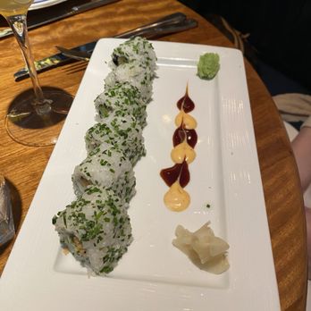 Hudson House - Crunchy Shrimp Roll - Cocktail Bars Near Me - Houston, Texas