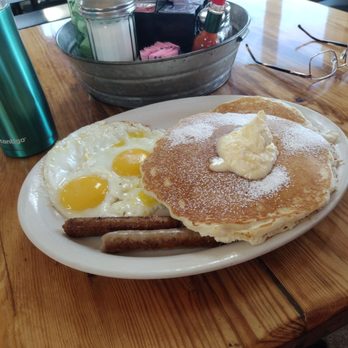 Allen's Corner Diner - cakes, eggs, links - Breakfast & Brunch Near Me - Hampshire, Illinois