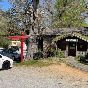 Old Sautee Store - a car parked in front of it - Cafes Near Me - Sautee Nacoochee, Georgia