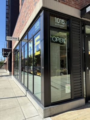 Roseline Coffee by null