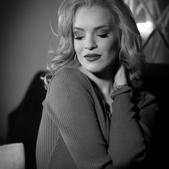 Redbud Portrait Photography - Session Photography Near Me Redbud Portrait Photography - Session Photography Near Me
