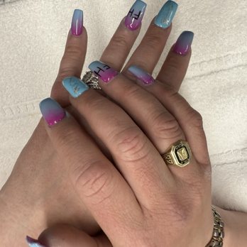 Lynns Nails - Nail Salons Near Me - Westerly, Rhode Island