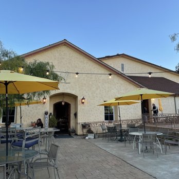 Tenuta Vineyards - patio area with tables and umbrellas - Wineries Near Me - Livermore, California Tenuta Vineyards - patio area with tables and umbrellas - Wineries Near Me - Livermore, California