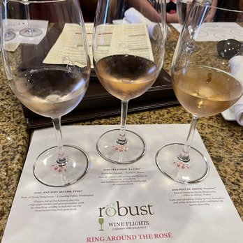 Robust Wine Bar - Ring around the rose - Wine Bars Near Me - Webster Groves, Missouri