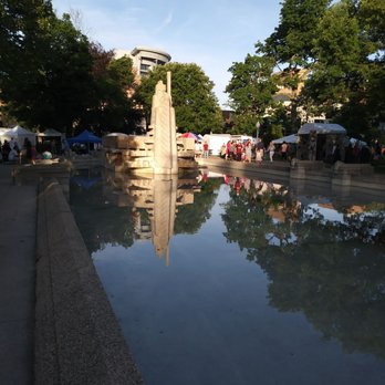 Bronson Park - The fountain at Art Fair - Parks Near Me - Kalamazoo, Michigan