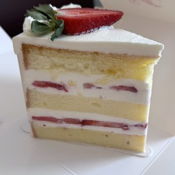 Moussey Moussey - Strawberry cream cake - Desserts Near Me - Parma, Ohio Moussey Moussey - Strawberry cream cake - Desserts Near Me - Parma, Ohio