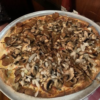 Kinchley's Tavern - Mushroom , Onion And Sausage Pizza - Pizza Near Me - Ramsey, New Jersey Kinchley's Tavern - Mushroom , Onion And Sausage Pizza - Pizza Near Me - Ramsey, New Jersey