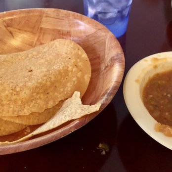 Rosa's Restaurant - Big round chips and salsa. - Mexican Near Me - Hermosa Beach, California Rosa's Restaurant - Big round chips and salsa. - Mexican Near Me - Hermosa Beach, California