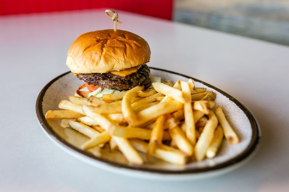 CHARLIE’S CHILI 391 Photos & 501 Reviews 102 Mcfadden Pl, Newport