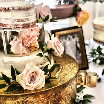 Red Maple Catering - Naked wedding cake - Caterers Near Me