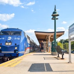 Beacon Train Station - Poughkeepsie-bound train arriving