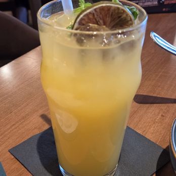 ChopnBlok - Montrose - Pineapple mocktail - African Near Me - Houston, Texas