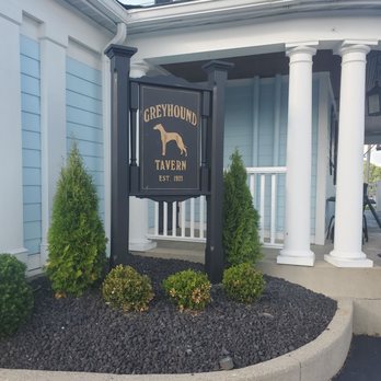 Greyhound Tavern - Very pretty - Southern Near Me - Fort Mitchell, Kentucky