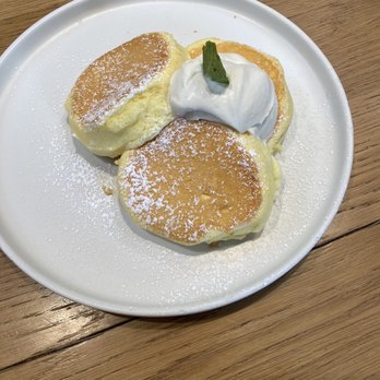 Flipper’s - Flipper's pancake - Pancakes Near Me - New York, New York