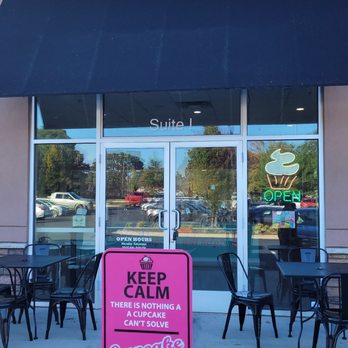Smallcakes Belmont - Front the building - Desserts Near Me - Belmont, North Carolina Smallcakes Belmont - Front the building - Desserts Near Me - Belmont, North Carolina