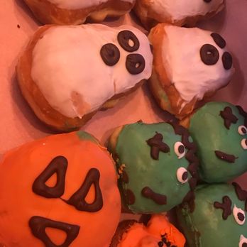 Sweet Dozen - Donuts Near Me - Sacramento, California Sweet Dozen - Donuts Near Me - Sacramento, California