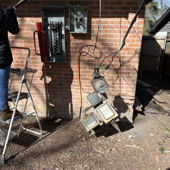 Juarez Electric Works - Electricians Near Me