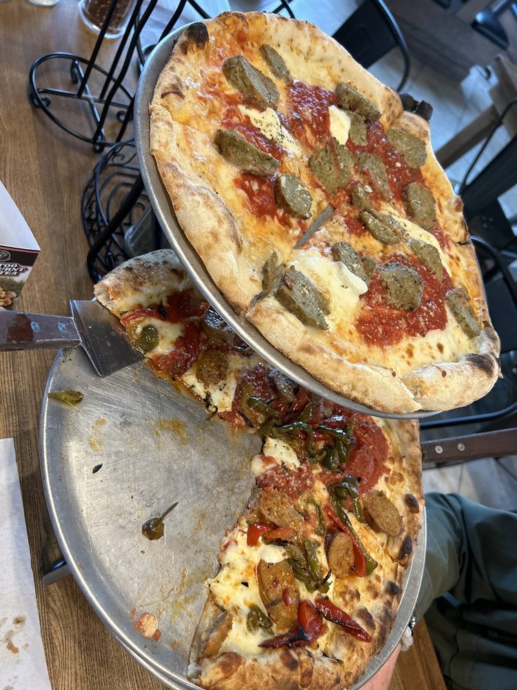 V PIZZA FERNANDINA BEACH 2709 Sadler Rd, Fernandina Beach, Florida Pizza Restaurant