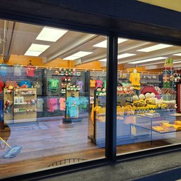 PEANUTS HEADQUARTERS - Updated August 2025 - 130 Photos & 12