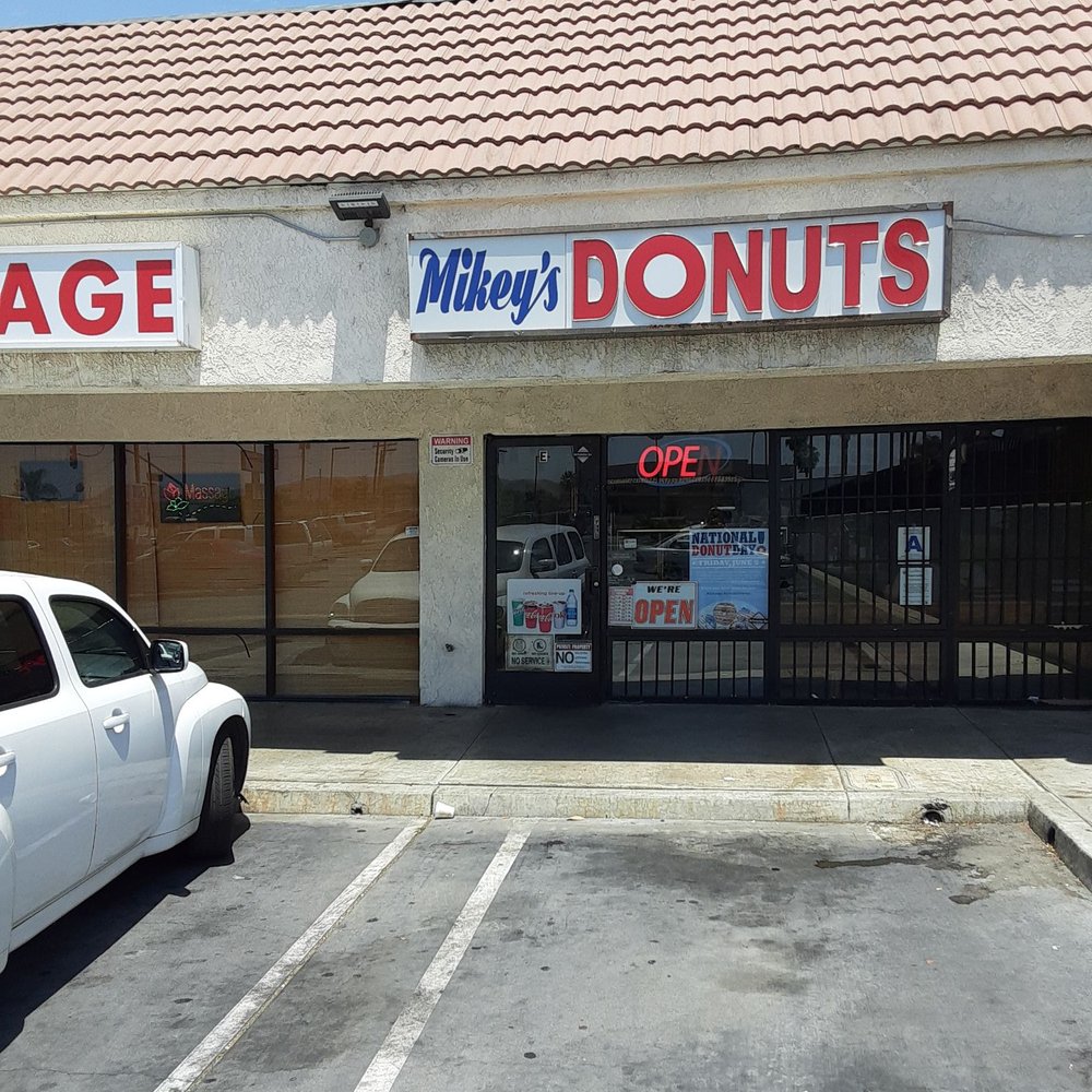 The "BEST" Donuts in Hemet, Ca MIKEY'S Donuts. The "BEST" Donuts in Hemet, Ca MIKEY'S Donuts.