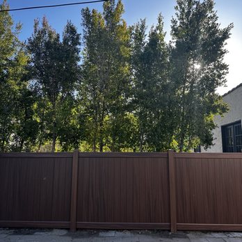 GnG Vinyl Fencing - Very happy with our color choice and GnG's great installation! - Fences & Gates Near Me - Glendale, California GnG Vinyl Fencing - Very happy with our color choice and GnG's great installation! - Fences & Gates Near Me - Glendale, California