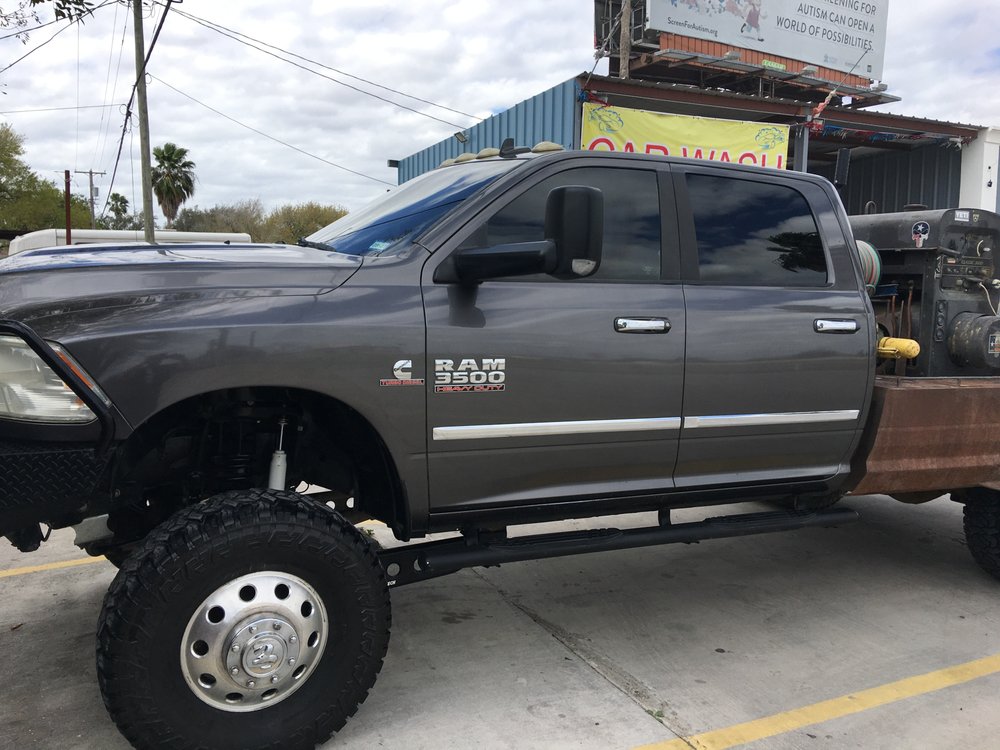 Valencia Car Wash and Detailing, Palmview Roadtrippers