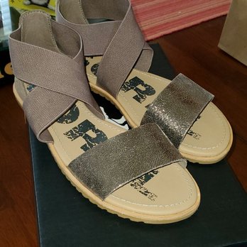 Plaza Shoe Store - Sorel Ella - Shoe Stores Near Me - Springfield, Missouri