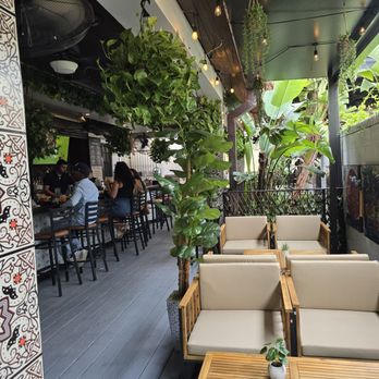 Pepe's Cantina - Love this outdoor bar and patio behind the restaurant - Mexican Near Me - Winter Park, Florida