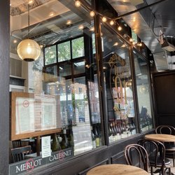 Eli's Essentials and Wine Bar - Plenty of seating 09/25/22
