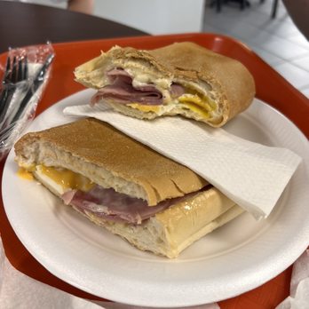 Rico Pan Bakery - Ham, cheese & fried egg sandwich. Muy bueno! - Sandwiches Near Me - Río Grande, Puerto Rico Rico Pan Bakery - Ham, cheese & fried egg sandwich. Muy bueno! - Sandwiches Near Me - Río Grande, Puerto Rico