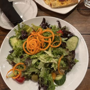 Ristorante Corneli - Mixed salad with Italian dressing - Italian Near Me - Montreal, Quebec Ristorante Corneli - Mixed salad with Italian dressing - Italian Near Me - Montreal, Quebec