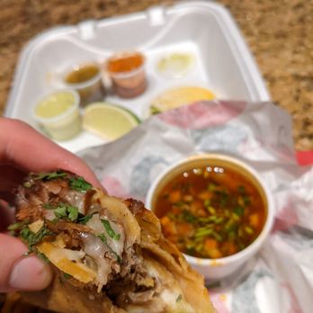 La Katrina Auténtica - Quesabirria tacos with consome (au jus) - Tacos Near Me - Chicago, Illinois