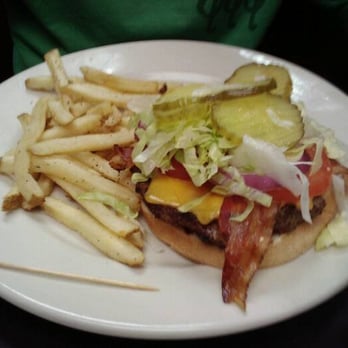 Tony Roma's - Roma Burger w/ bacon - Barbeque Near Me - Anaheim, California