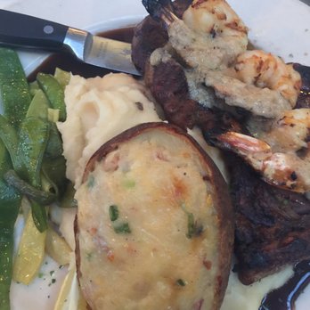 Side Door Cafe - New York Steak, Prawns & Potatos - New American Near Me - Gleneden Beach, Oregon