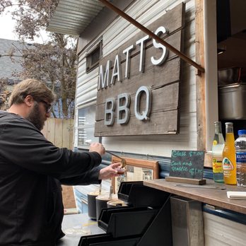 Matt's BBQ - Food Trucks Near Me - Portland, Oregon
